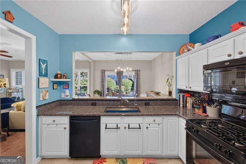 3 bedroom, 2.5 bathroom, 1,776 sq ft townhouse for sale at 151 Regent Place, Woodstock, GA 30188 — photo 9