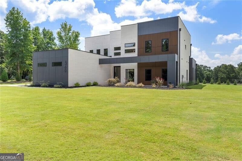 6 bedroom, 4.5 bathroom, 5,600 sq ft single family residence for sale at 360 Campground Road, Mcdonough, GA 30253 — photo 1 of 95