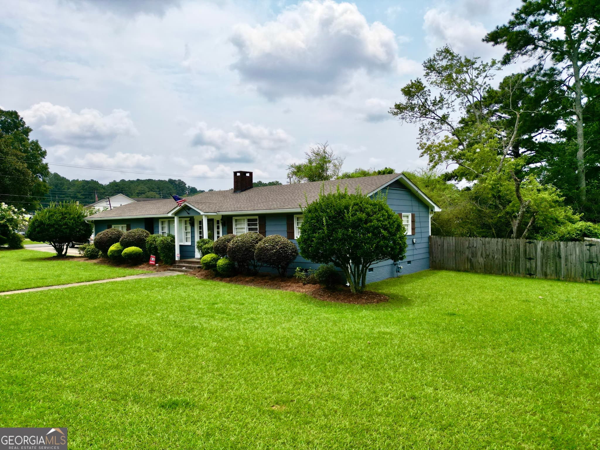 3 bedroom, 1.5 bathroom, 1,680 sq ft single family residence for sale at 101 Beech Creek Drive, Rome, GA 30165 — photo 2