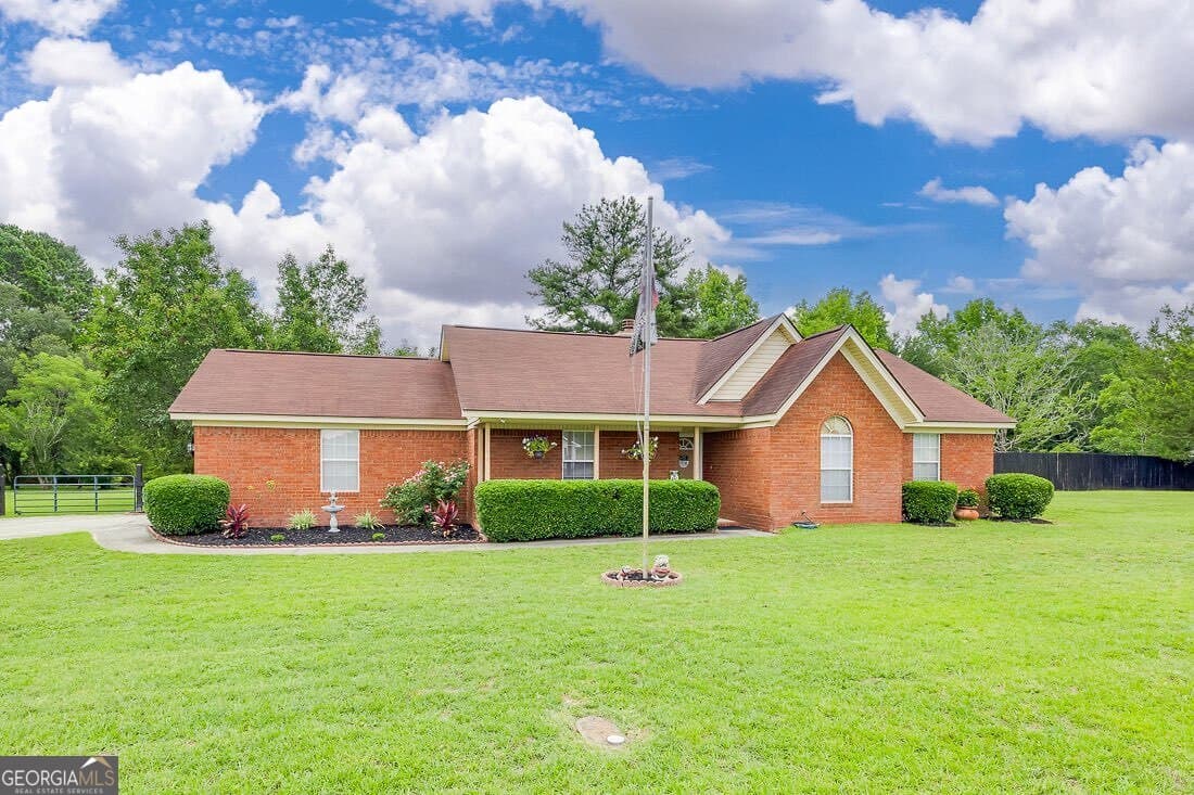 2 bedroom, 2 bathroom, 1,203 sq ft single family residence for sale at 39 Del A Rae Circle, Guyton, GA 31312