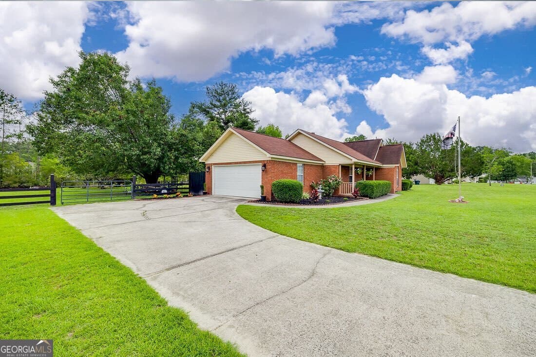 2 bedroom, 2 bathroom, 1,203 sq ft single family residence for sale at 39 Del A Rae Circle, Guyton, GA 31312 — photo 4