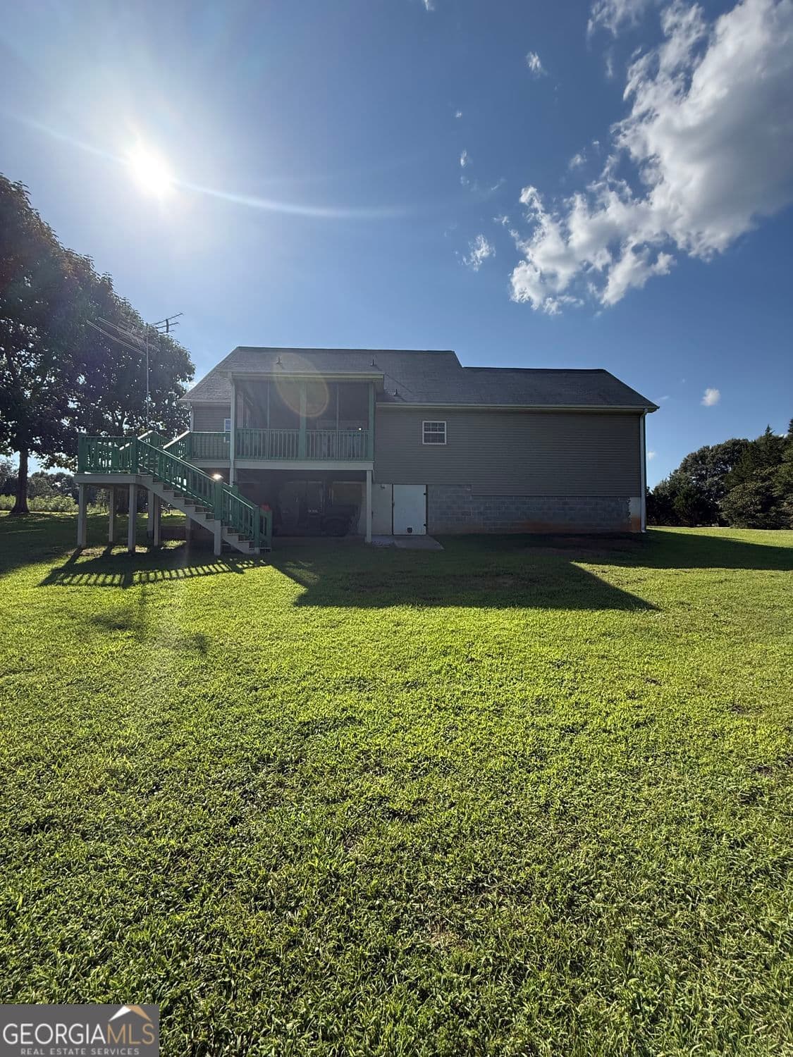 3 bedroom, 2.5 bathroom, 2,398 sq ft single family residence for sale at 1986 Hewell Road, Dewy Rose, GA 30634 — photo 3