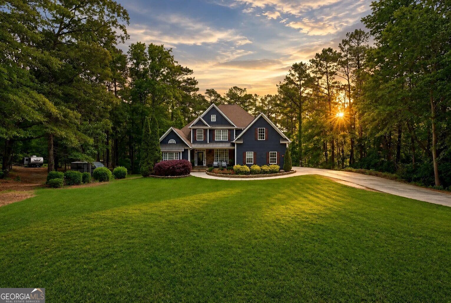 5 bedroom, 3.5 bathroom, 5,404 sq ft single family residence for sale at 12 N Alexander Creek Road, Newnan, GA 30263 — photo 2