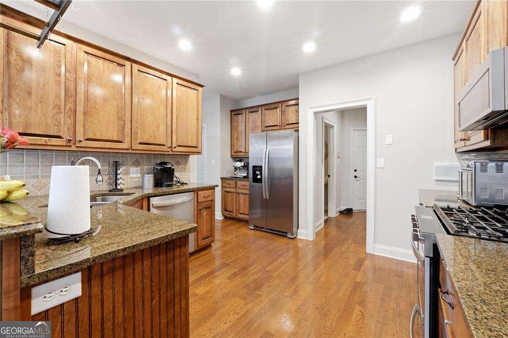 5 bedroom, 3.5 bathroom, 5,404 sq ft single family residence for sale at 12 N Alexander Creek Road, Newnan, GA 30263 — photo 6