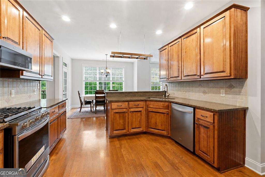 5 bedroom, 3.5 bathroom, 5,404 sq ft single family residence for sale at 12 N Alexander Creek Road, Newnan, GA 30263 — photo 5