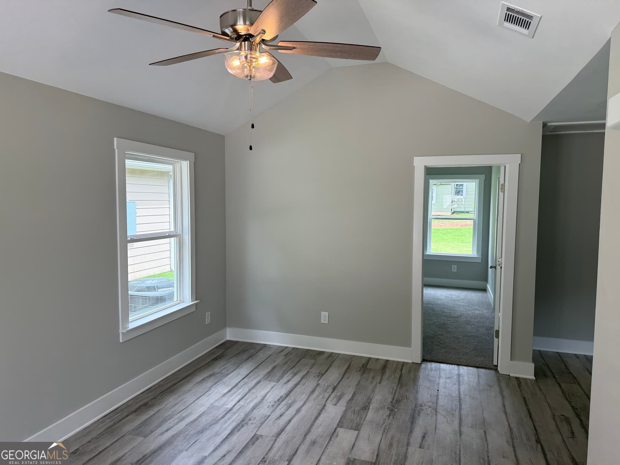 2 bedroom, 2 bathroom, 862 sq ft single family residence for sale at 900 N Parkway, Lagrange, GA 30240 — photo 2