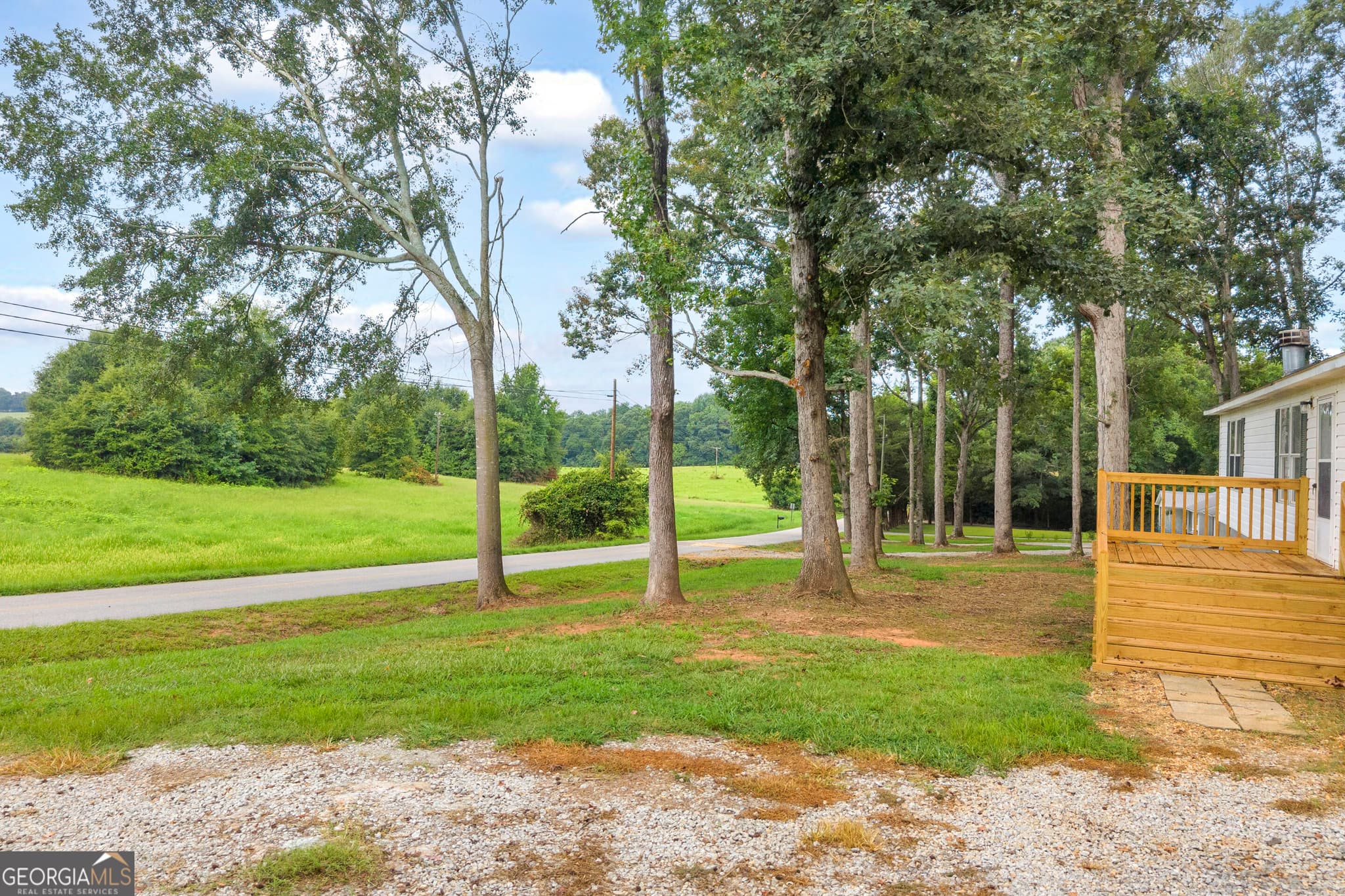 3 bedroom, 2 bathroom, 1,297 sq ft manufactured home,single family residence for sale at 218 Gainesville Street, Carnesville, GA 30521 — photo 7