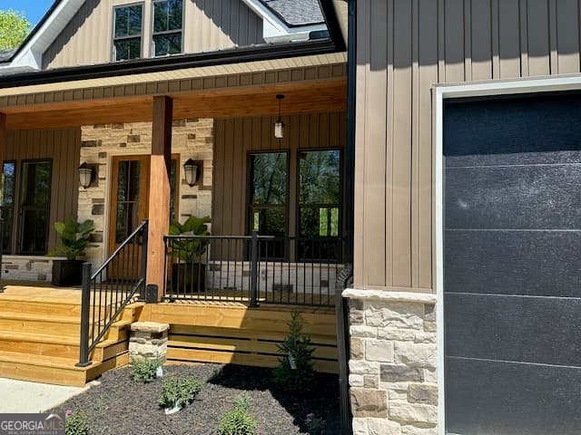 3 bedroom, 2.5 bathroom, 1,921 sq ft single family residence for sale at 1050 Rainbow Circle, Cleveland, GA 30528 — photo 2