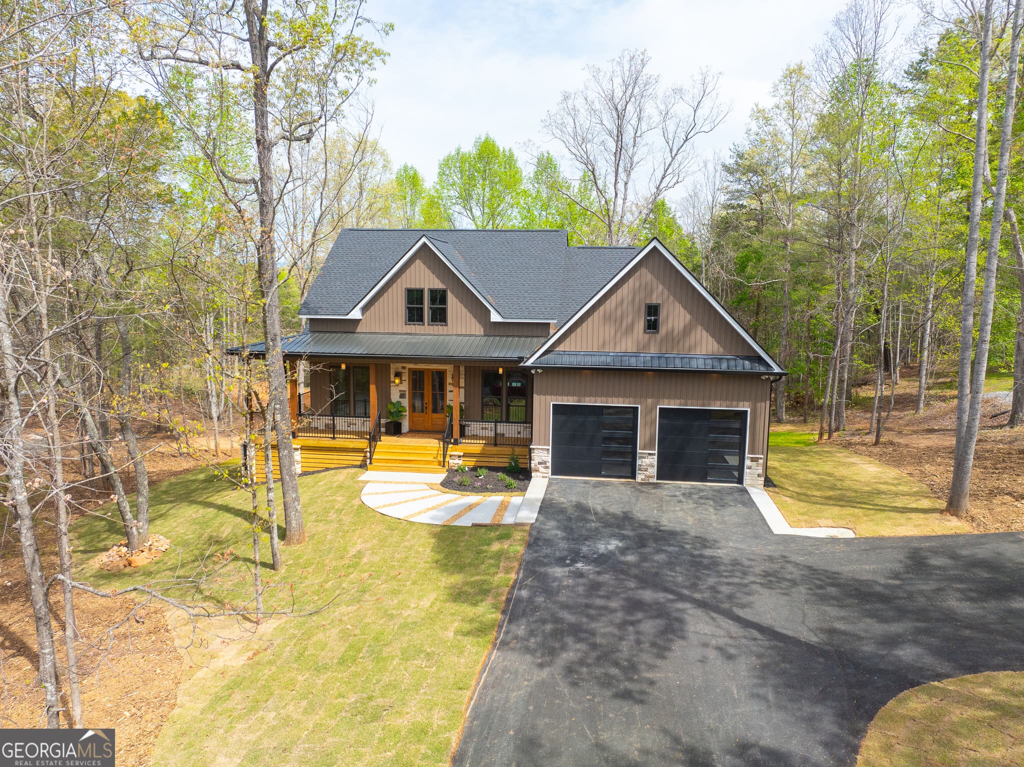 3 bedroom, 2.5 bathroom, 1,921 sq ft single family residence for sale at 1050 Rainbow Circle, Cleveland, GA 30528