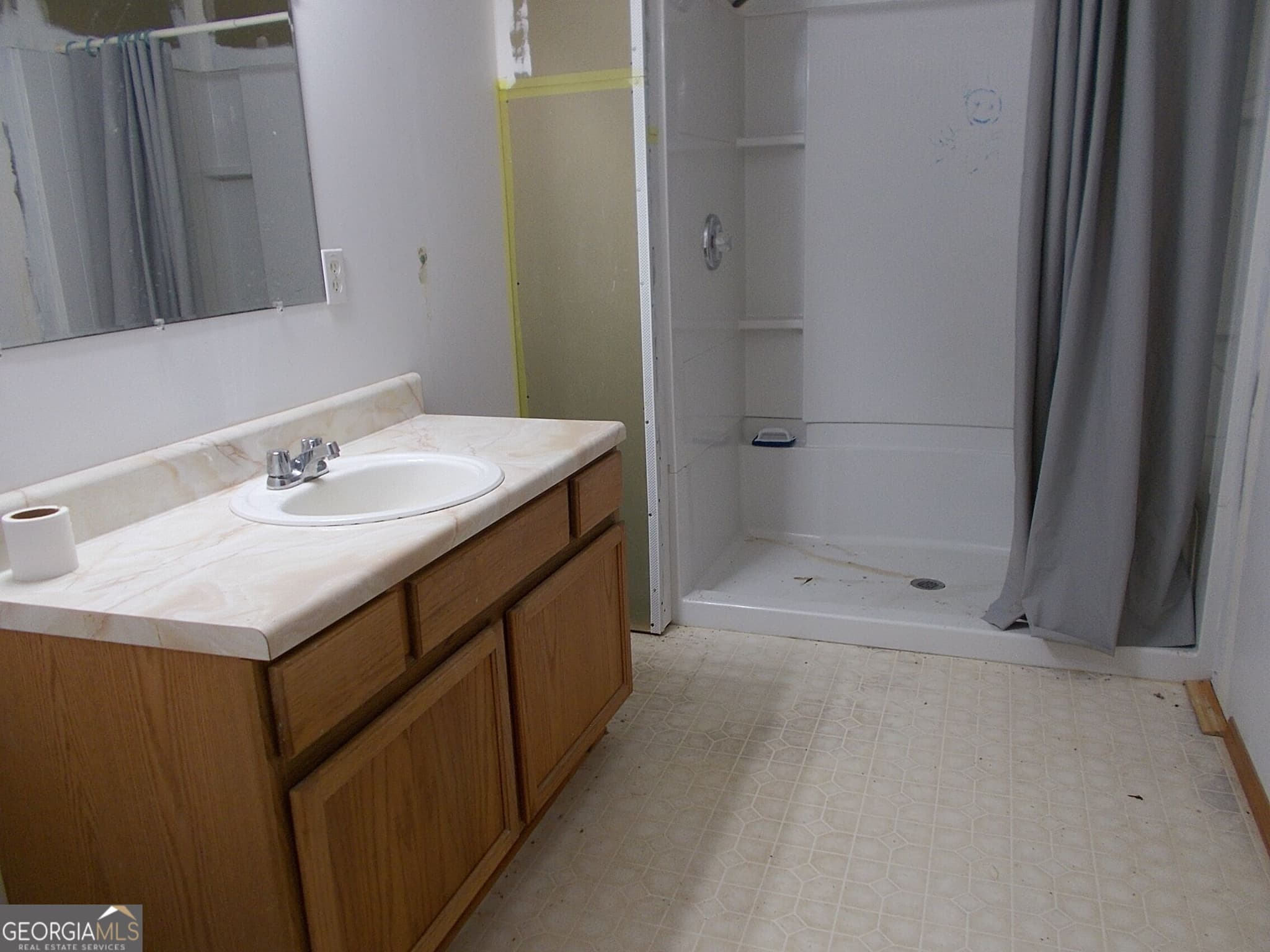 1 bedroom, 1.5 bathroom, 912 sq ft single family residence for sale at 434 Old Jones Road, Whitesburg, GA 30185 — photo 6