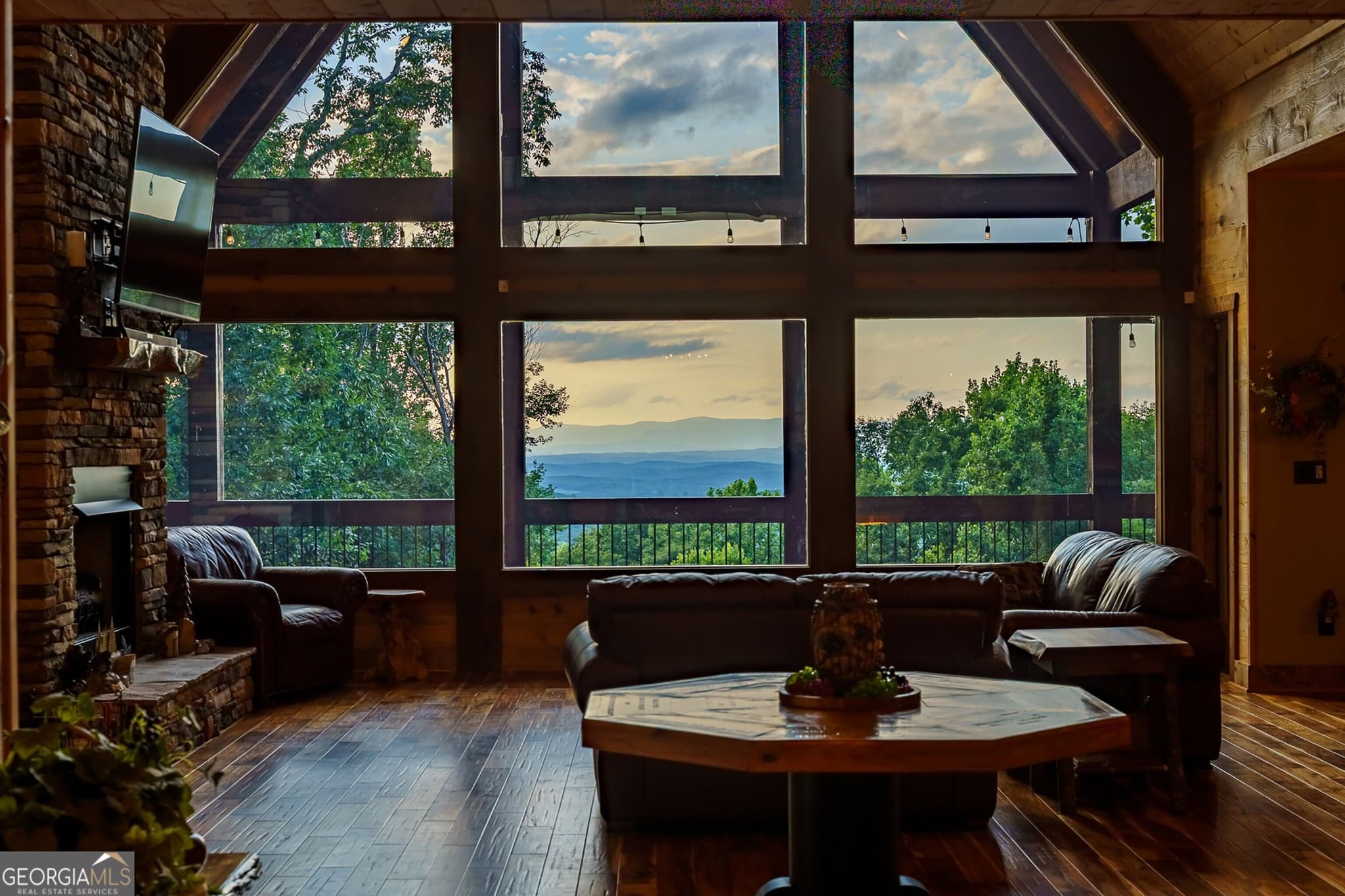 4 bedroom, 5 bathroom, 4,816 sq ft cabin,single family residence for sale at 1252 Mountainside Parkway, Ellijay, GA 30536