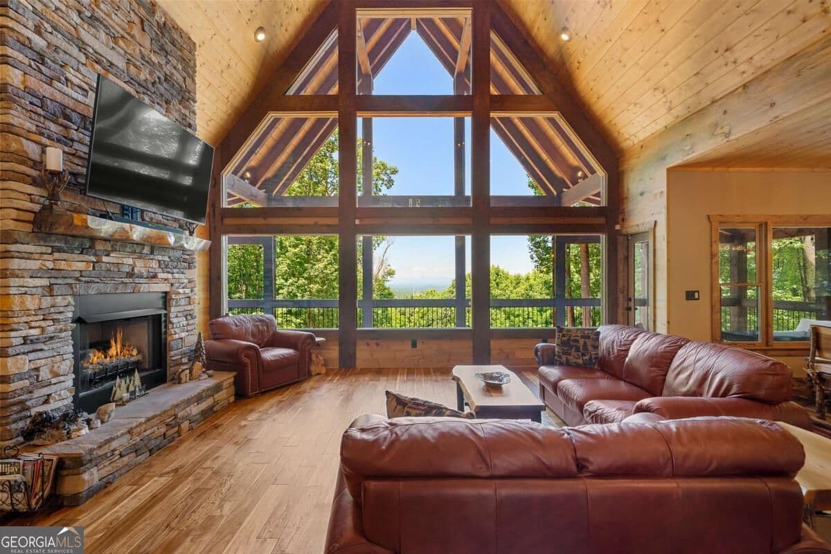 4 bedroom, 5 bathroom, 4,816 sq ft cabin,single family residence for sale at 1252 Mountainside Parkway, Ellijay, GA 30536 — photo 9