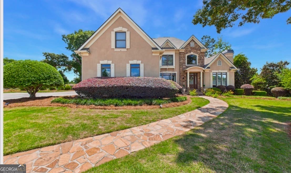4 bedroom, 3.5 bathroom, 3,620 sq ft single family residence for sale at 240 Fairways Drive, Warner Robins, GA 31088