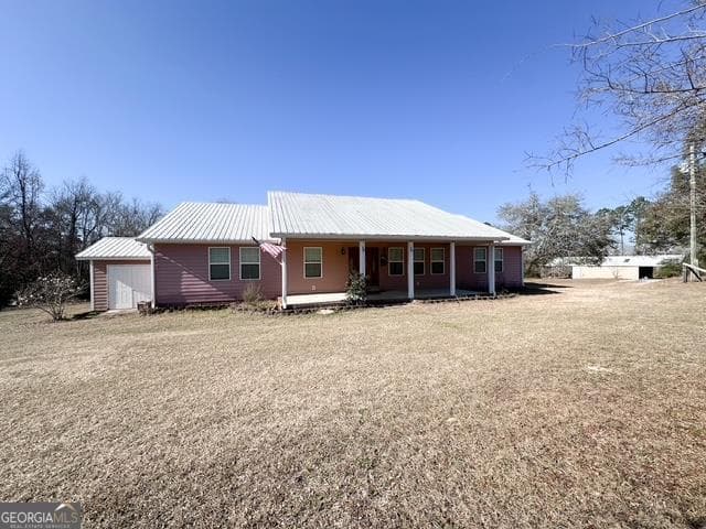 3 bedroom, 2 bathroom, 2,211 sq ft single family residence sold at 2414 E Us Hwy 280, Lyons, GA 30436