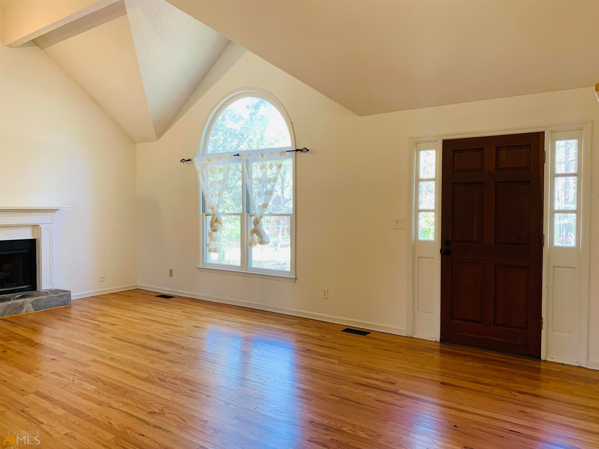 3 bedroom, 2.5 bathroom, 1,894 sq ft single family residence for rent at 210 Spring Forest Way, Sharpsburg, GA 30277 for $2,295 a month — photo 9