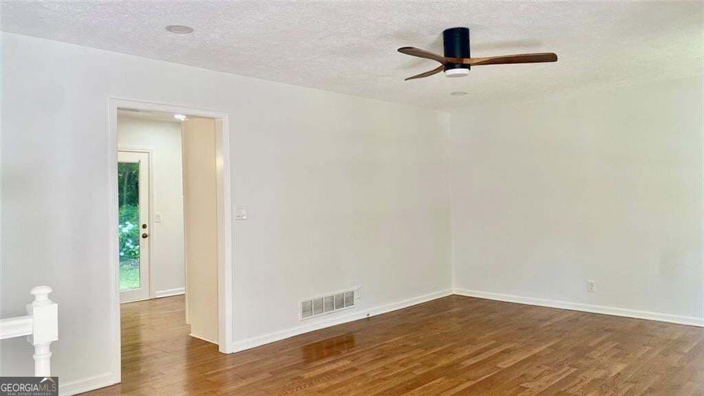3 bedroom, 2 bathroom, 2,592 sq ft single family residence for rent at 1807 Merry Oak Road, Marietta, GA 30008 for $1,900 a month — photo 2