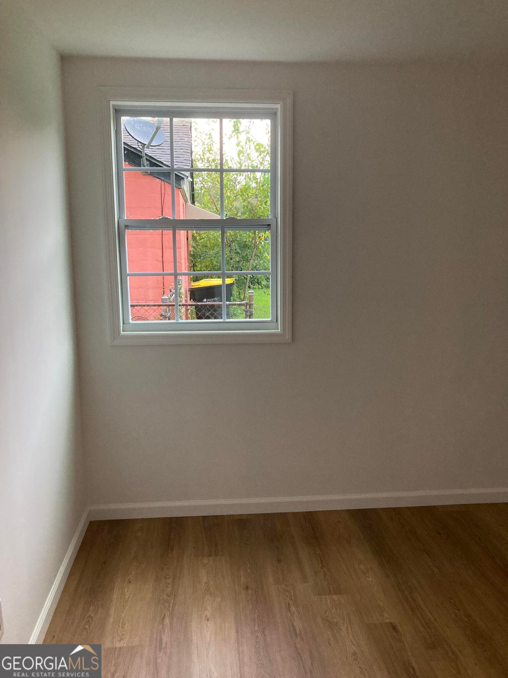 3 bedroom, 1 bathroom, 854 sq ft single family residence for sale at 905 Cubbedge Street, Savannah, GA 31415 — photo 7