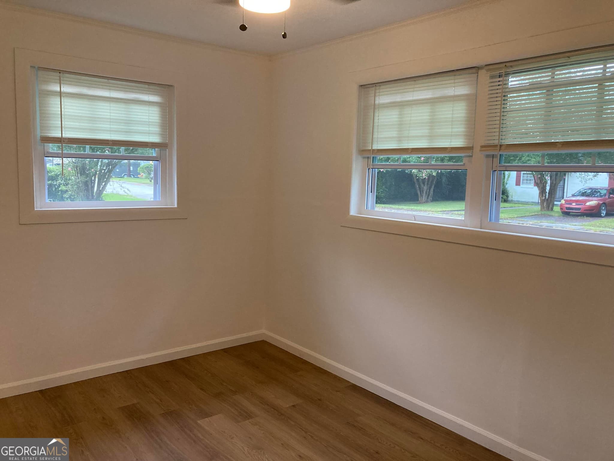 3 bedroom, 1 bathroom, 854 sq ft single family residence for sale at 905 Cubbedge Street, Savannah, GA 31415 — photo 9