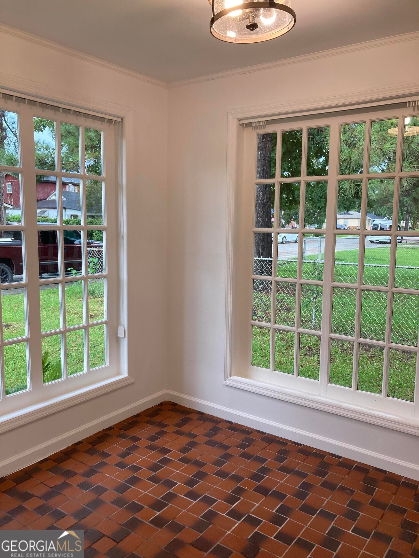 3 bedroom, 1 bathroom, 854 sq ft single family residence for sale at 905 Cubbedge Street, Savannah, GA 31415 — photo 10