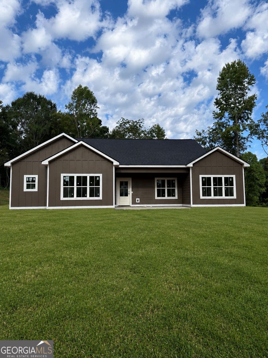 3 bedroom, 2.5 bathroom, 1,597 sq ft single family residence for sale at 51 Mulberry Road, Molena, GA 30258
