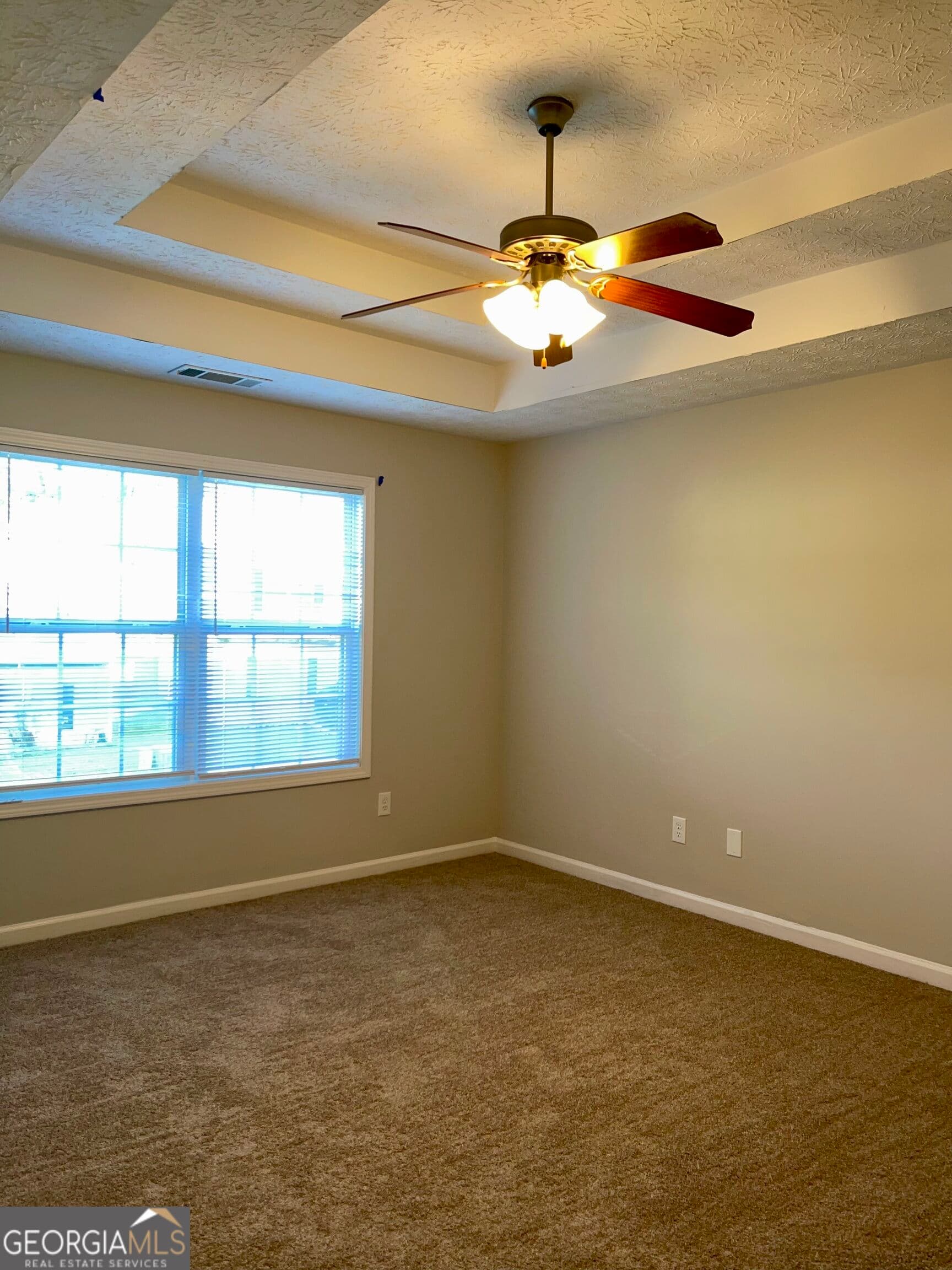 4 bedroom, 3 bathroom, 2,433 sq ft single family residence for rent at 8262 Parkwood Place, Jonesboro, GA 30238 for $1,950 a month — photo 5
