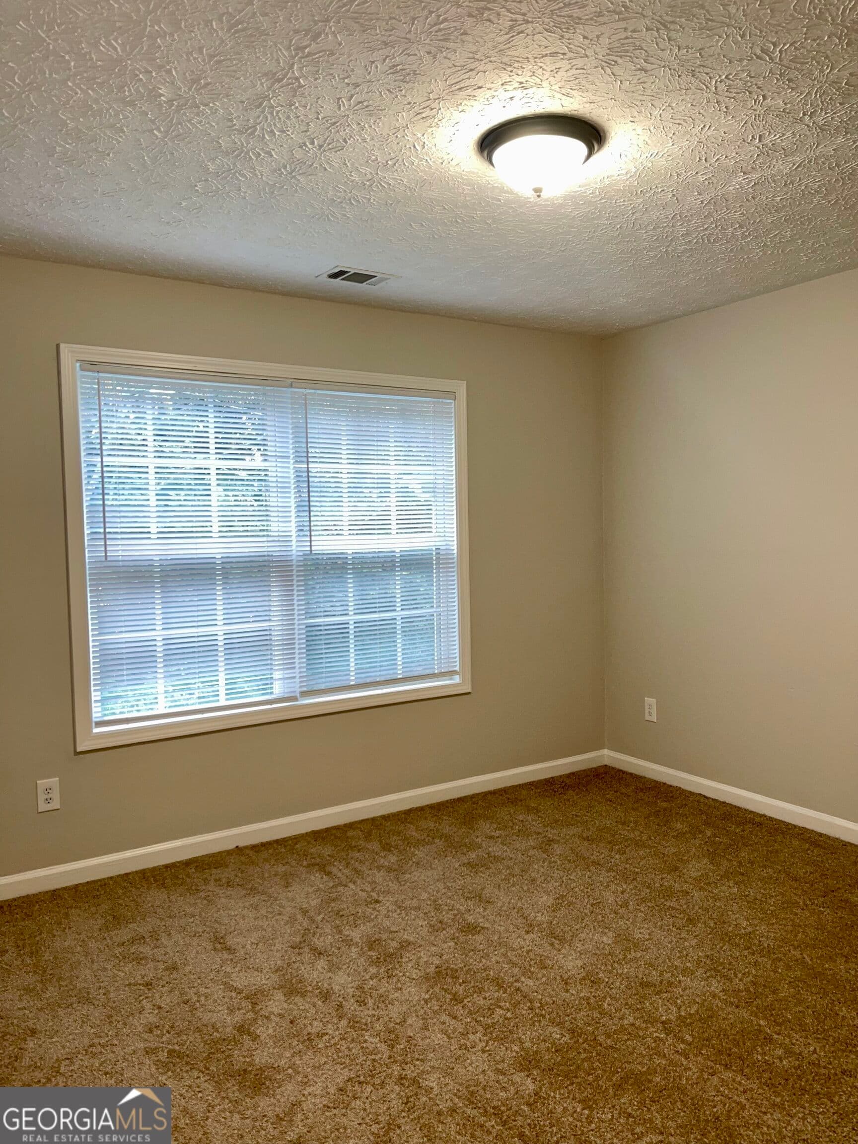 4 bedroom, 3 bathroom, 2,433 sq ft single family residence for rent at 8262 Parkwood Place, Jonesboro, GA 30238 for $1,950 a month — photo 9