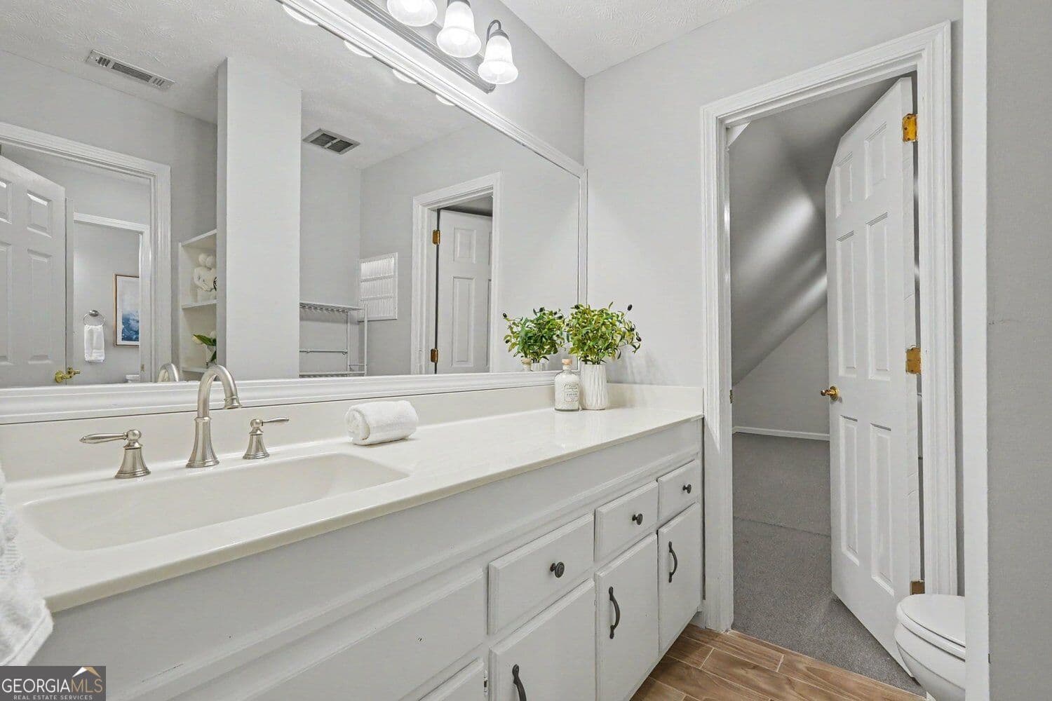 3 bedroom, 3 bathroom, 1,621 sq ft townhouse for sale at 218 Forkner Drive C, Decatur, GA 30030 — photo 5