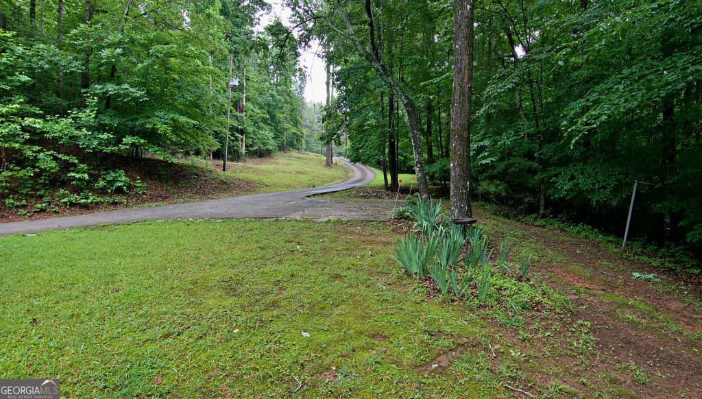 3 bedroom, 2 bathroom, 1,417 sq ft single family residence for sale at 1279 Coneross Point Drive, Seneca, SC 29678 — photo 4