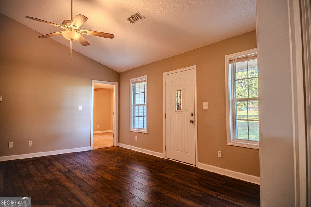 3 bedroom, 2 bathroom, 1,443 sq ft single family residence for sale at 980 W Ellis Road, Griffin, GA 30223 — photo 6