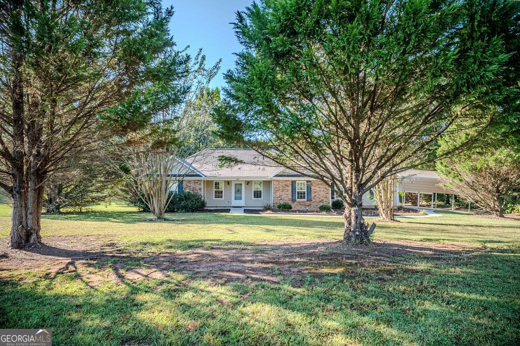 3 bedroom, 2 bathroom, 1,443 sq ft single family residence for sale at 980 W Ellis Road, Griffin, GA 30223 — photo 3