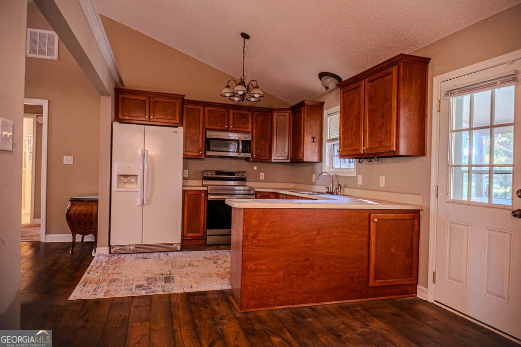 3 bedroom, 2 bathroom, 1,443 sq ft single family residence for sale at 980 W Ellis Road, Griffin, GA 30223 — photo 10