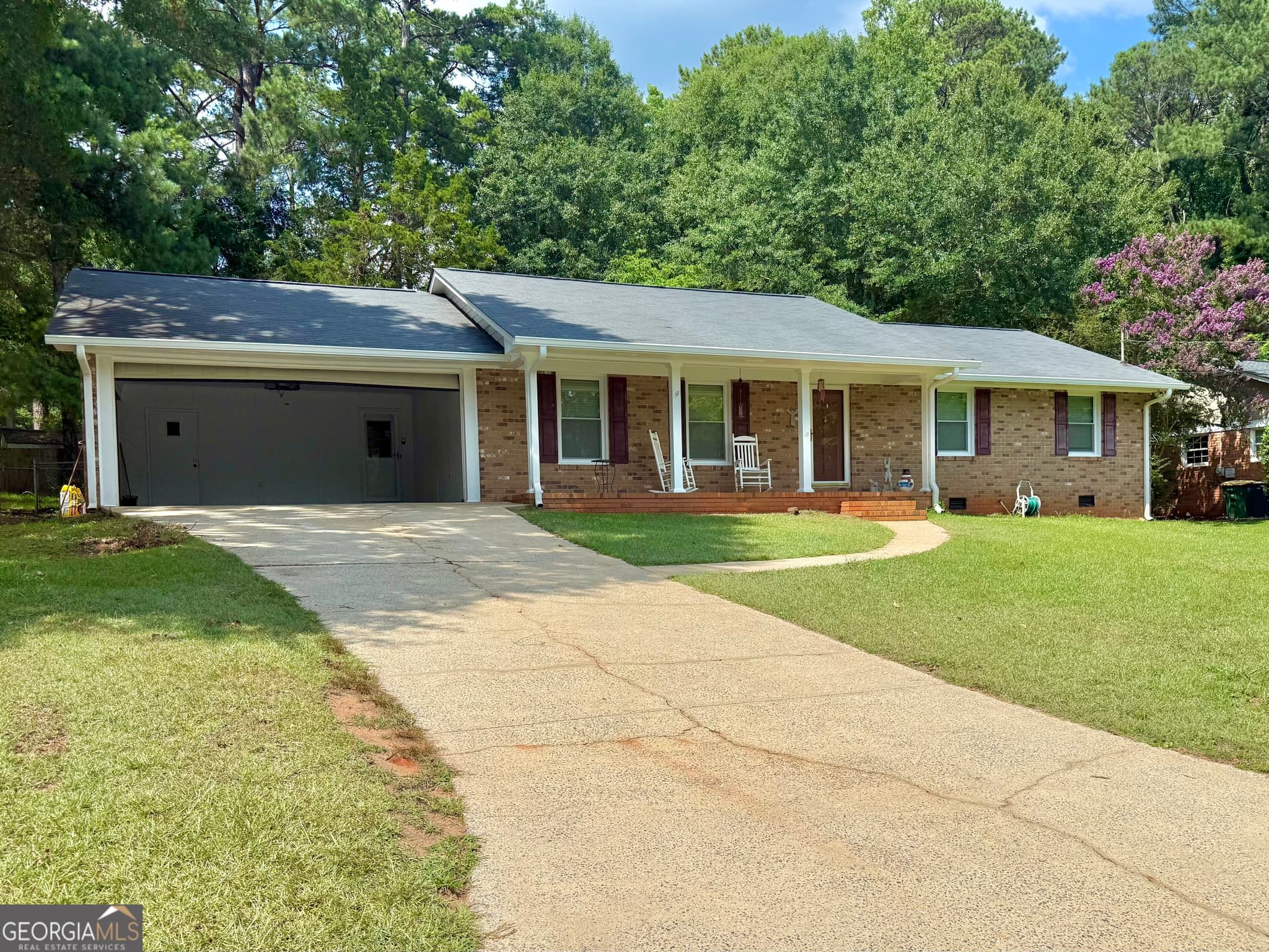 3 bedroom, 2 bathroom, 1,556 sq ft single family residence for sale at 280 Davis Street, Athens, GA 30606 — photo 2