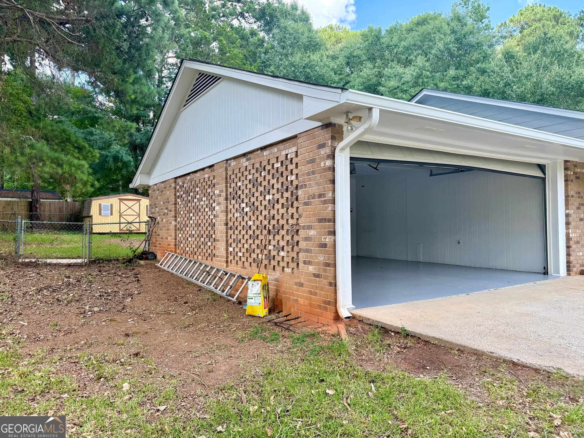 3 bedroom, 2 bathroom, 1,556 sq ft single family residence for sale at 280 Davis Street, Athens, GA 30606 — photo 3