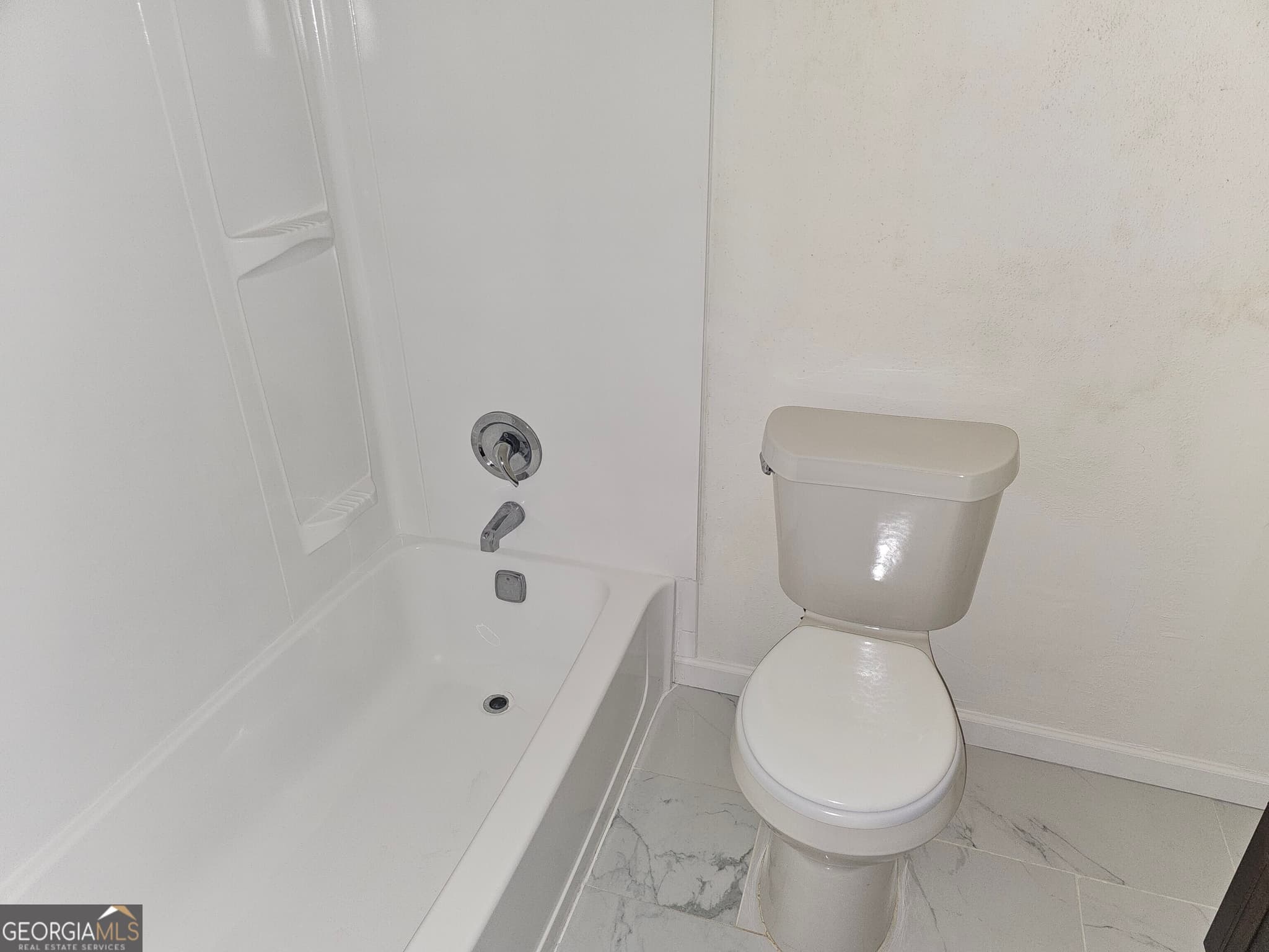 2 bedroom, 2 bathroom, 1,150 sq ft condominium for sale at 1909 Brian Way, Decatur, GA 30033 — photo 3