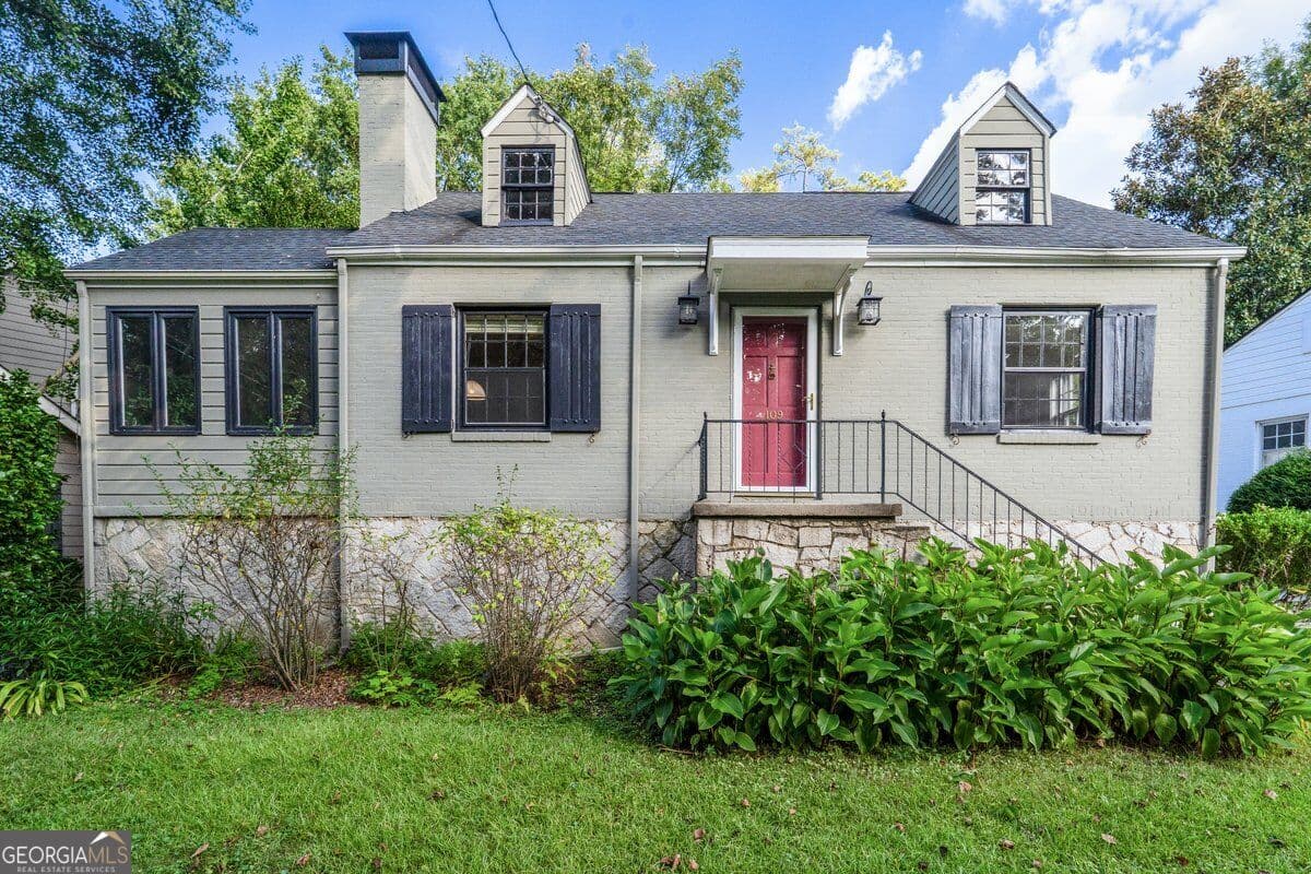 3 bedroom, 1 bathroom, 1,236 sq ft single family residence for sale at 109 Kathryn Avenue, Decatur, GA 30030 — photo 1 of 31