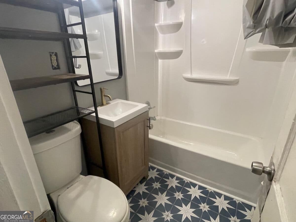 2 bedroom, 1 bathroom, 791 sq ft single family residence for rent at 3518 Carroll Avenue, Macon, GA 31204 for $975 a month — photo 4