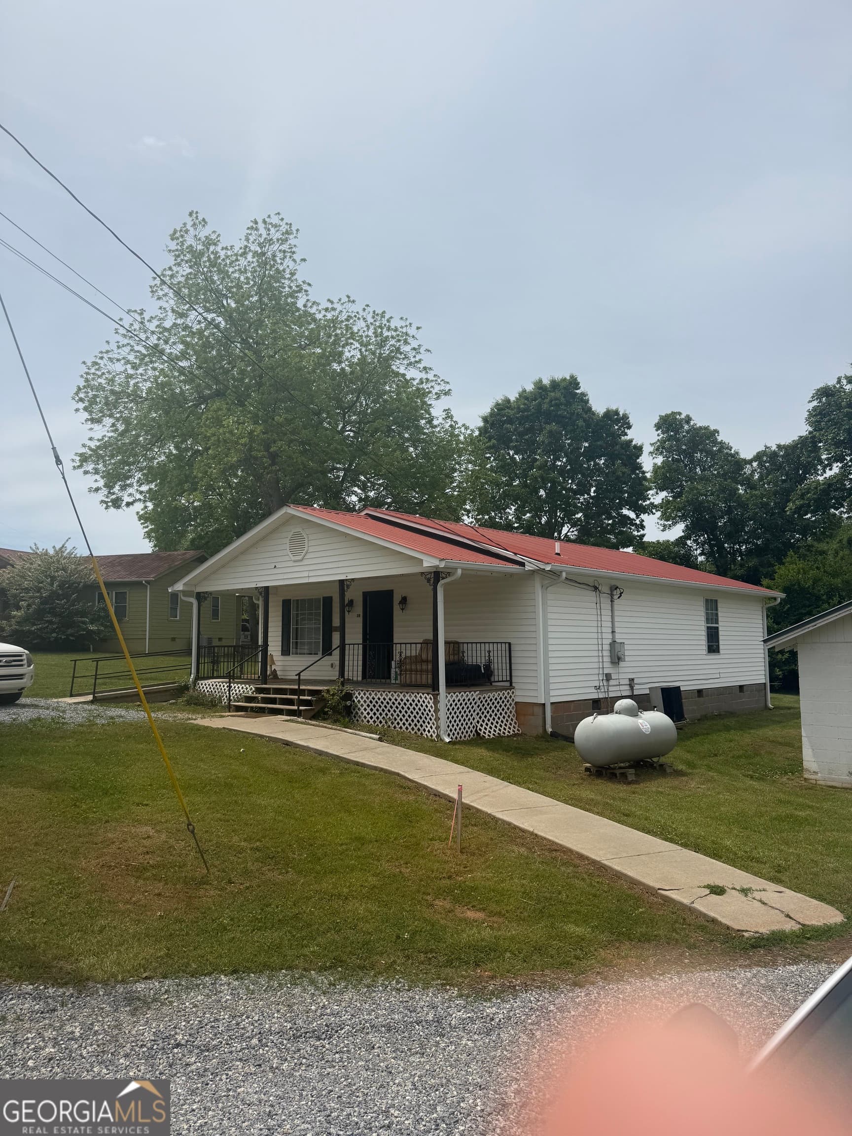 4 bedroom, 1.5 bathroom, 1,200 sq ft mixed use for sale at 38 Campbell, Cleveland, GA 30528 — photo 2