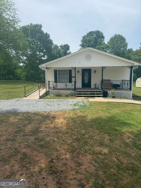 4 bedroom, 1.5 bathroom, 1,200 sq ft mixed use for sale at 38 Campbell, Cleveland, GA 30528