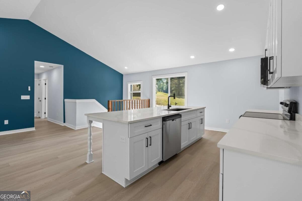 4 bedroom, 3 bathroom, 1,958 sq ft single family residence for sale at 590 Pinnacle Point, Lithonia, GA 30058 — photo 10