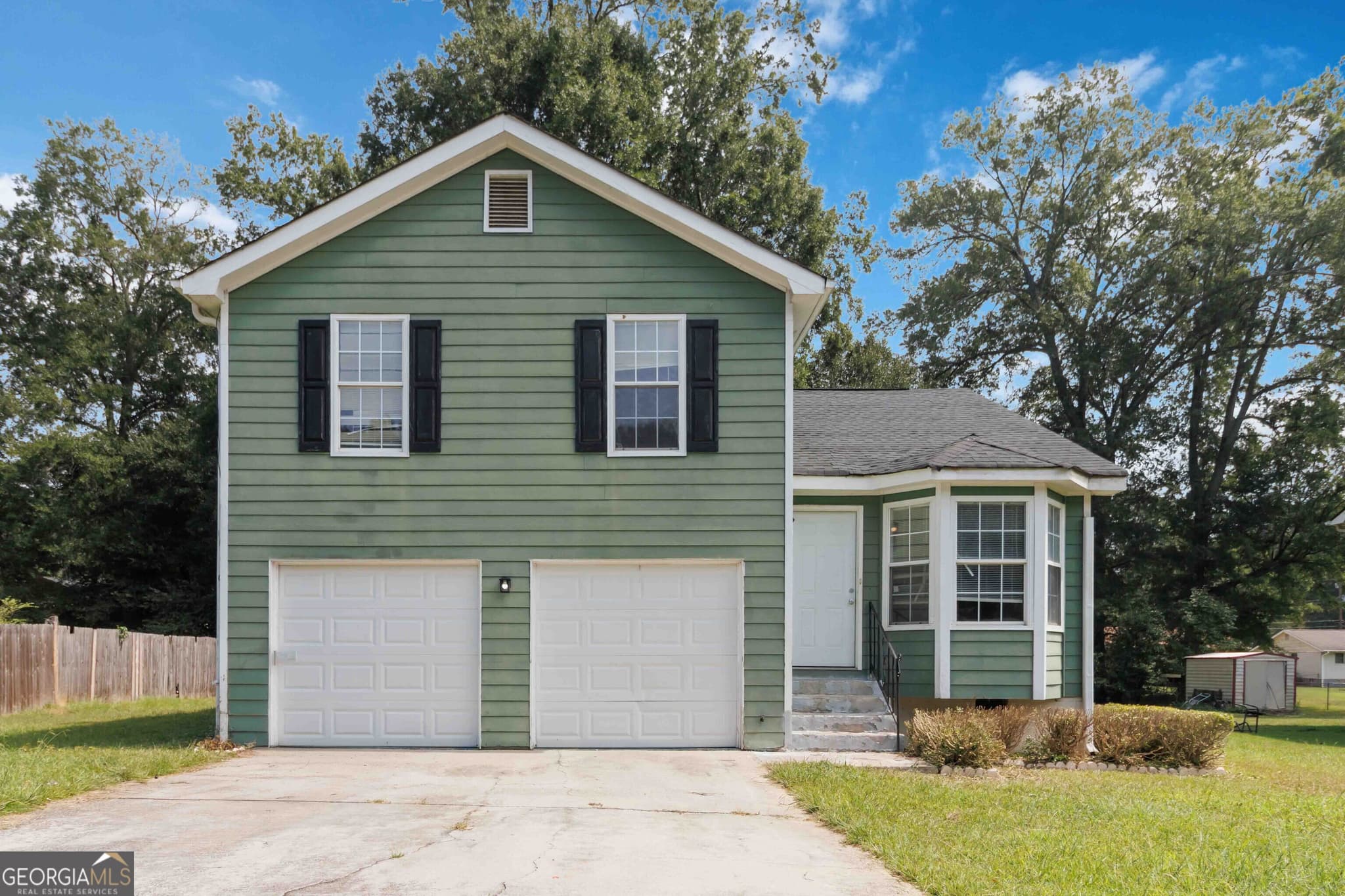 3 bedroom, 2.5 bathroom, 1,560 sq ft single family residence for rent at 7049 Sir Galahad Way, Jonesboro, GA 30236 for $1,850 a month — photo 2