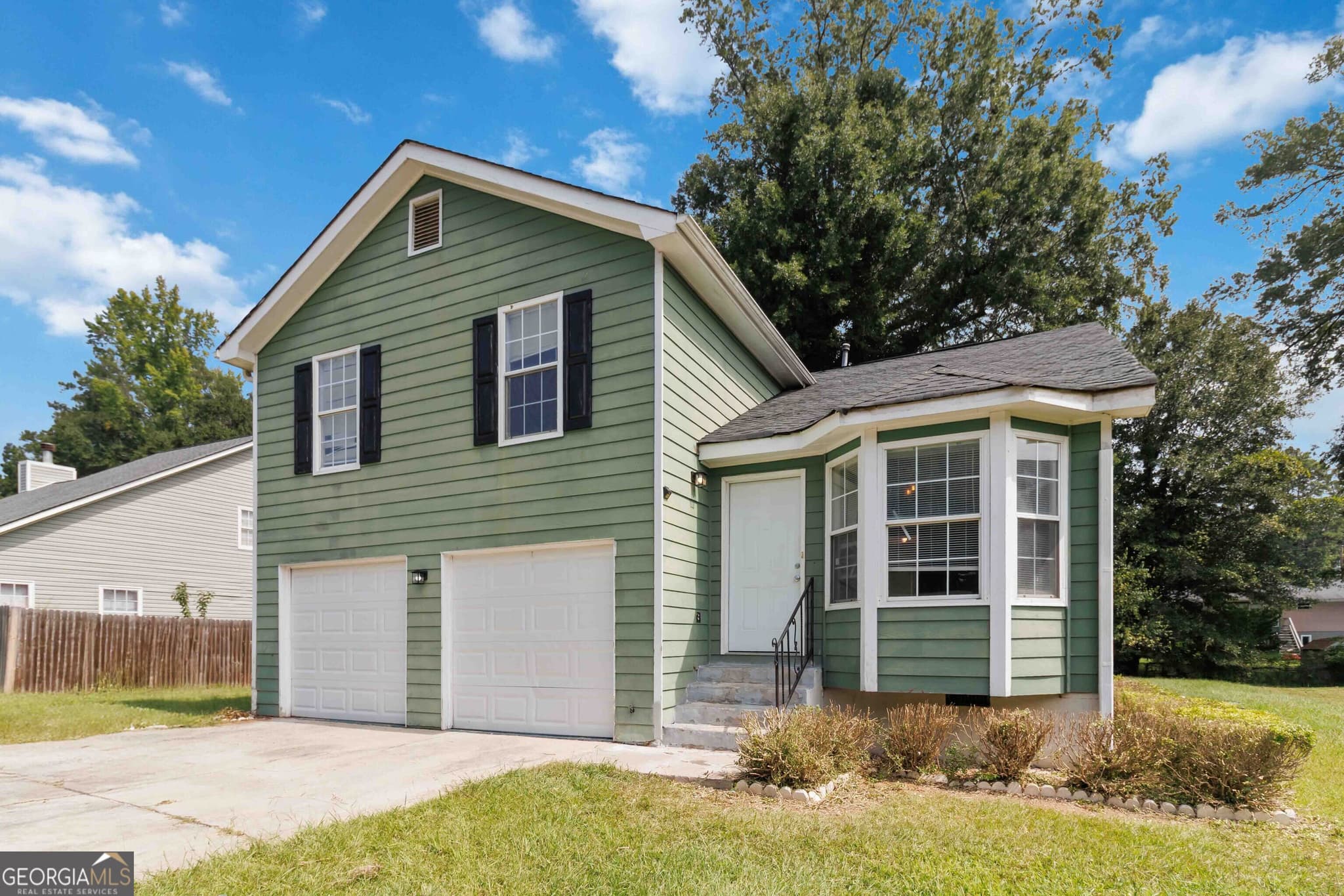 3 bedroom, 2.5 bathroom, 1,560 sq ft single family residence for rent at 7049 Sir Galahad Way, Jonesboro, GA 30236 for $1,850 a month — photo 1 of 29