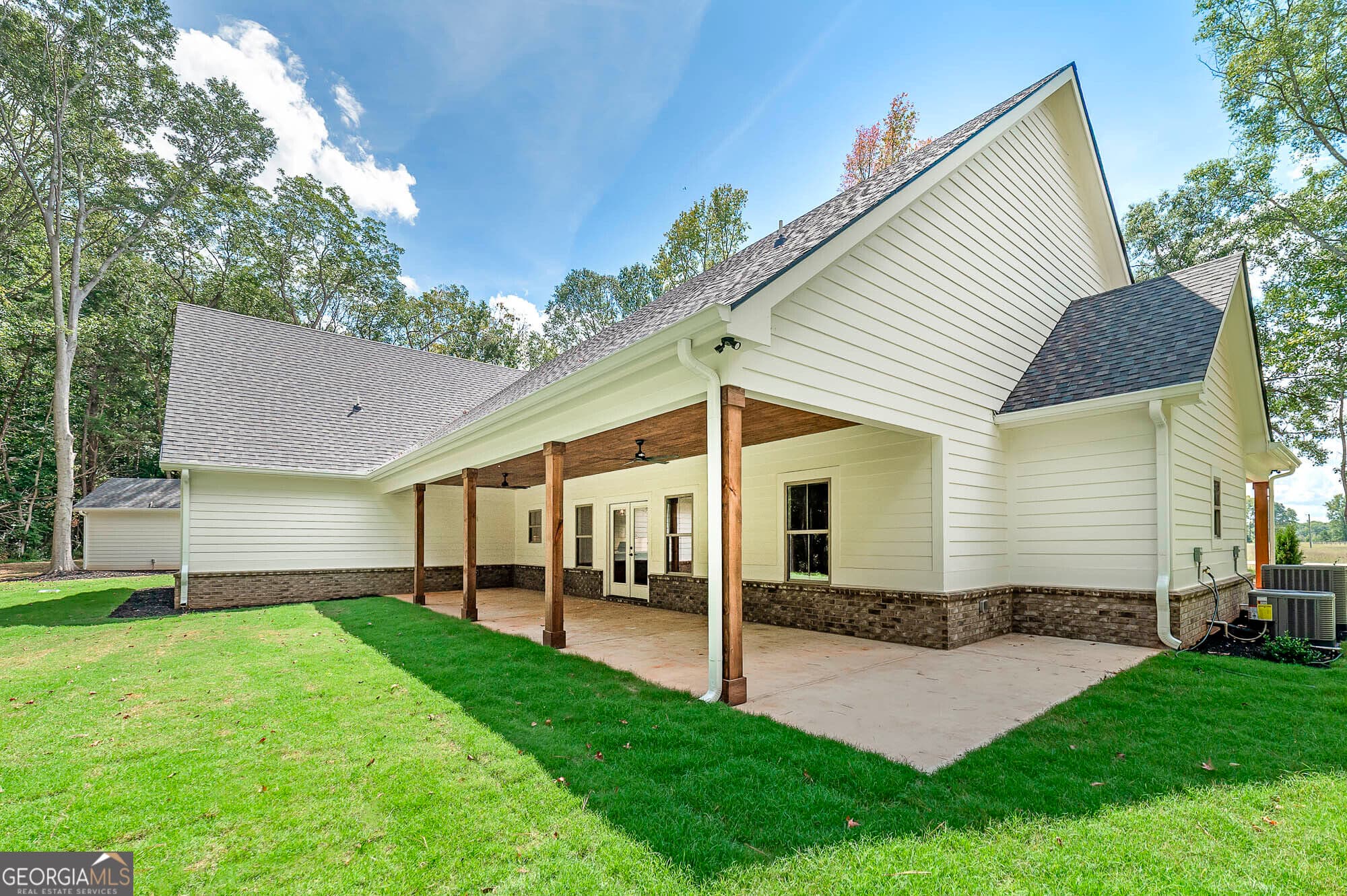 5 bedroom, 3.5 bathroom, 3,890 sq ft single family residence for sale at 164 Henderson Mill, Mansfield, GA 30055 — photo 7
