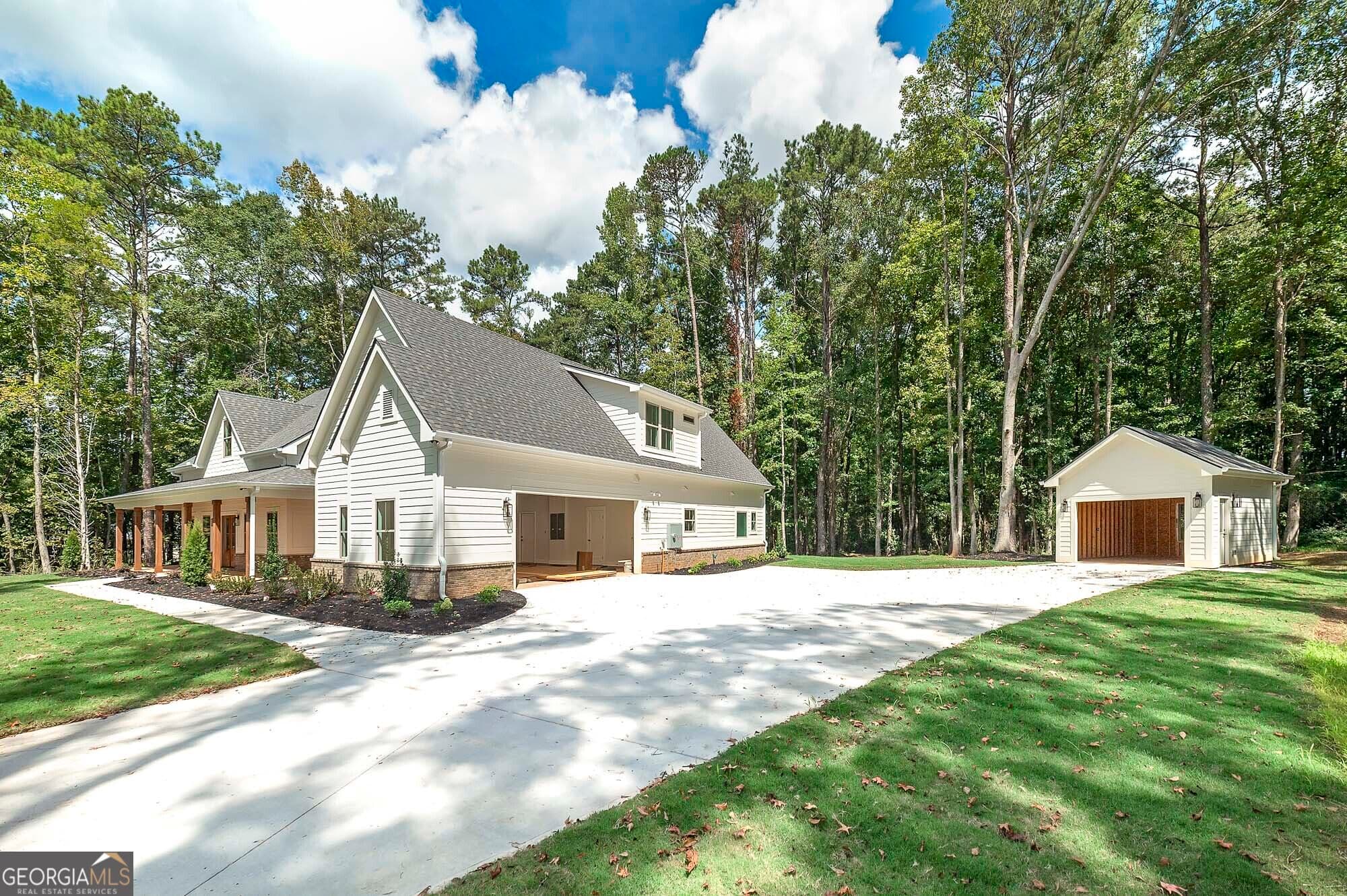 5 bedroom, 3.5 bathroom, 3,890 sq ft single family residence for sale at 164 Henderson Mill, Mansfield, GA 30055 — photo 9