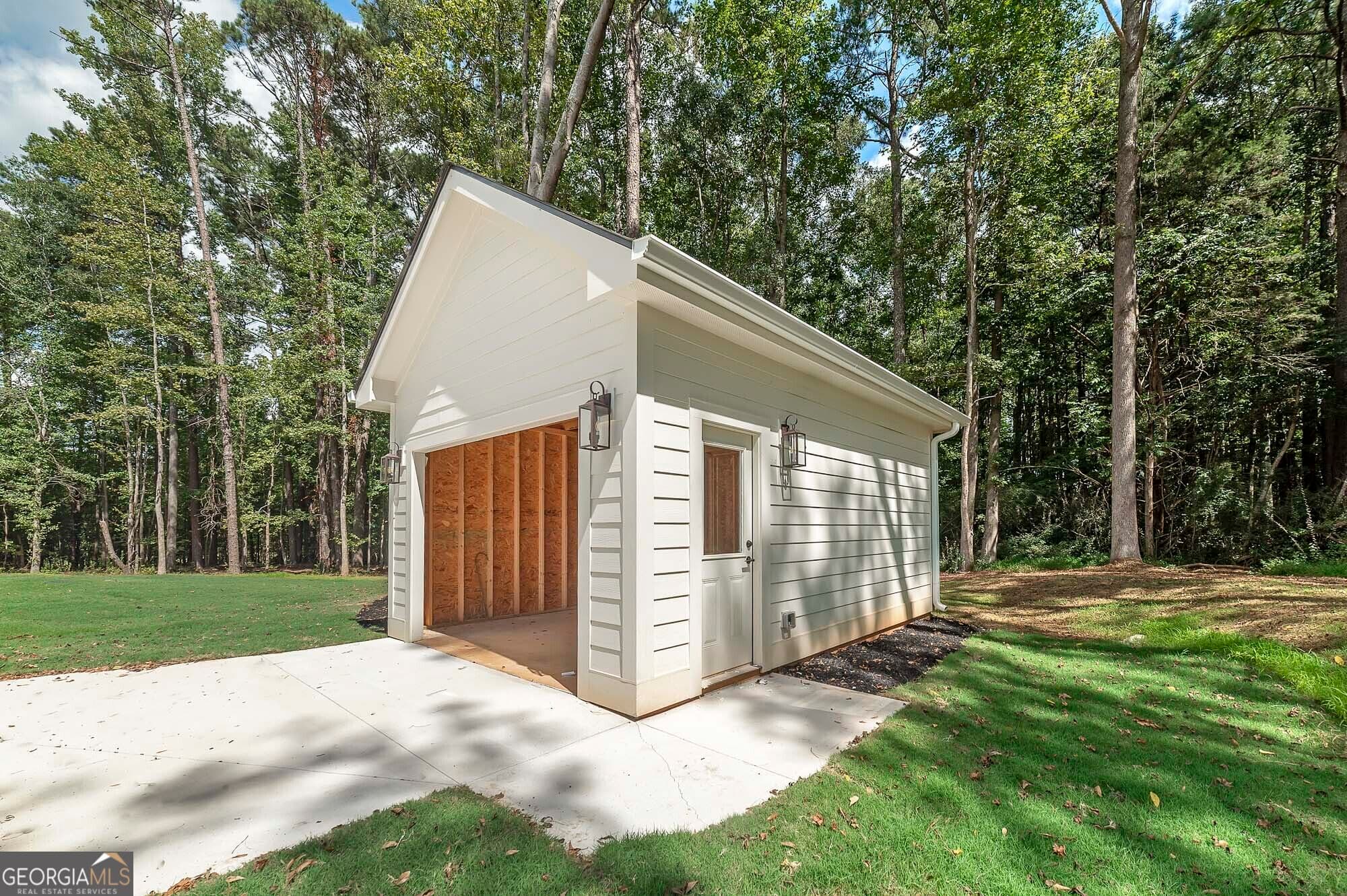5 bedroom, 3.5 bathroom, 3,890 sq ft single family residence for sale at 164 Henderson Mill, Mansfield, GA 30055 — photo 10