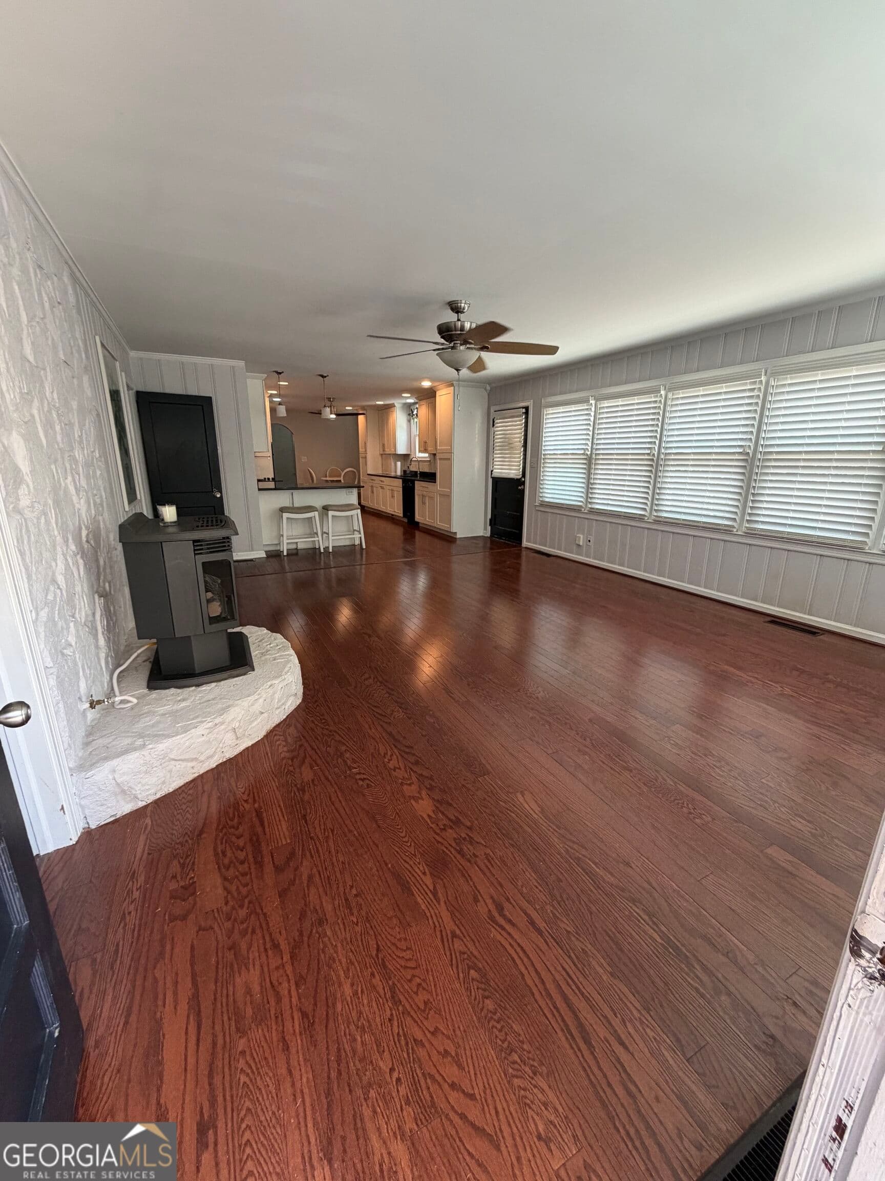 2 bedroom, 2 bathroom, 1,848 sq ft single family residence for sale at 236 Tilney Avenue, Griffin, GA 30224 — photo 2