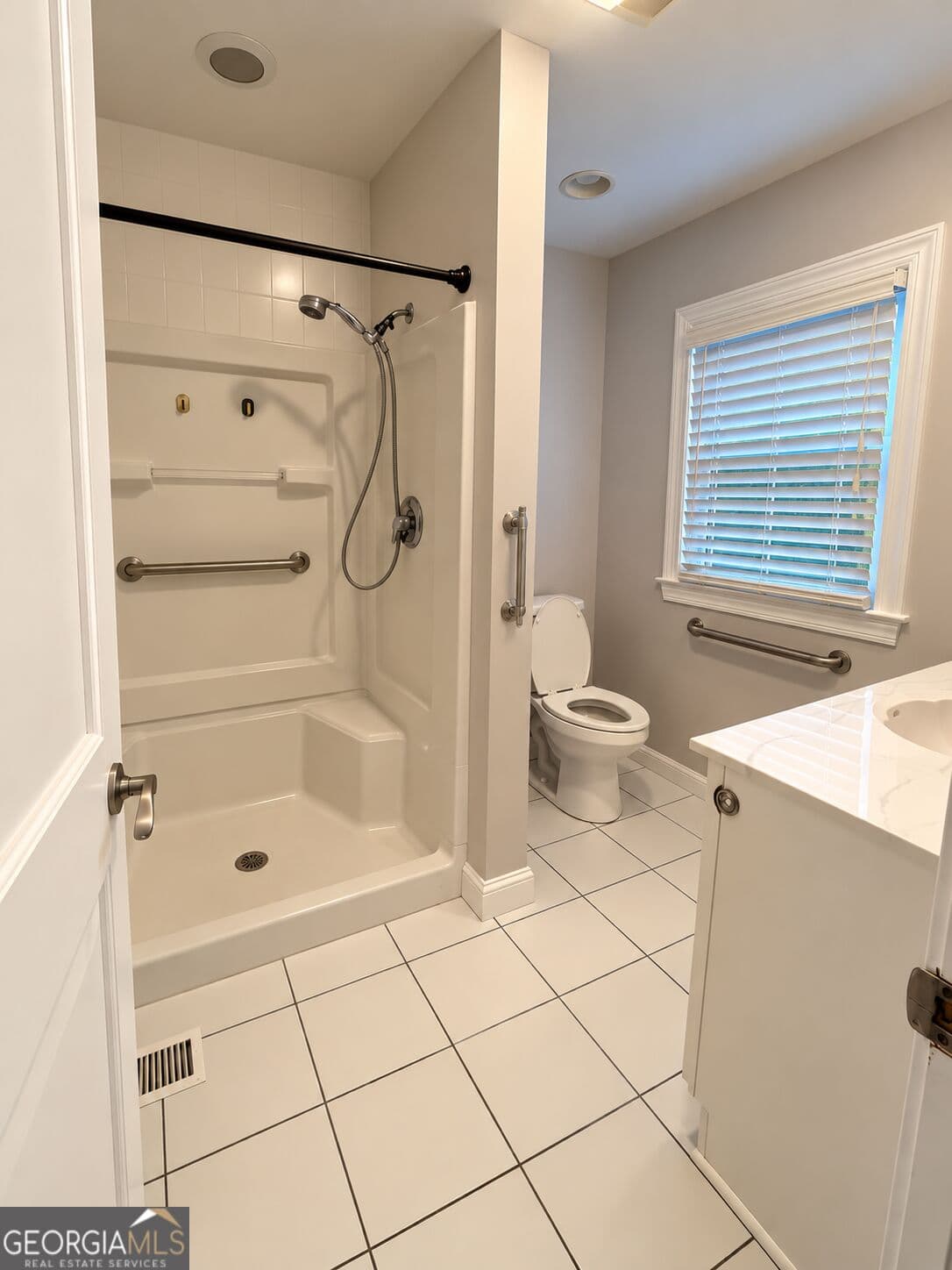 2 bedroom, 2 bathroom, 1,848 sq ft single family residence for sale at 236 Tilney Avenue, Griffin, GA 30224 — photo 8