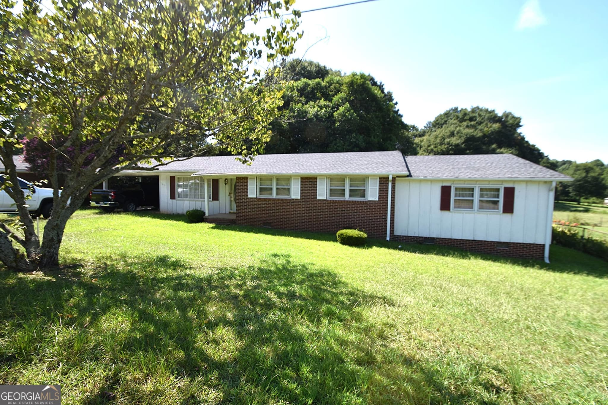 5 bedroom, 2.5 bathroom, 1,773 sq ft single family residence for sale at 163 Third Street, Lavonia, GA 30553 — photo 2