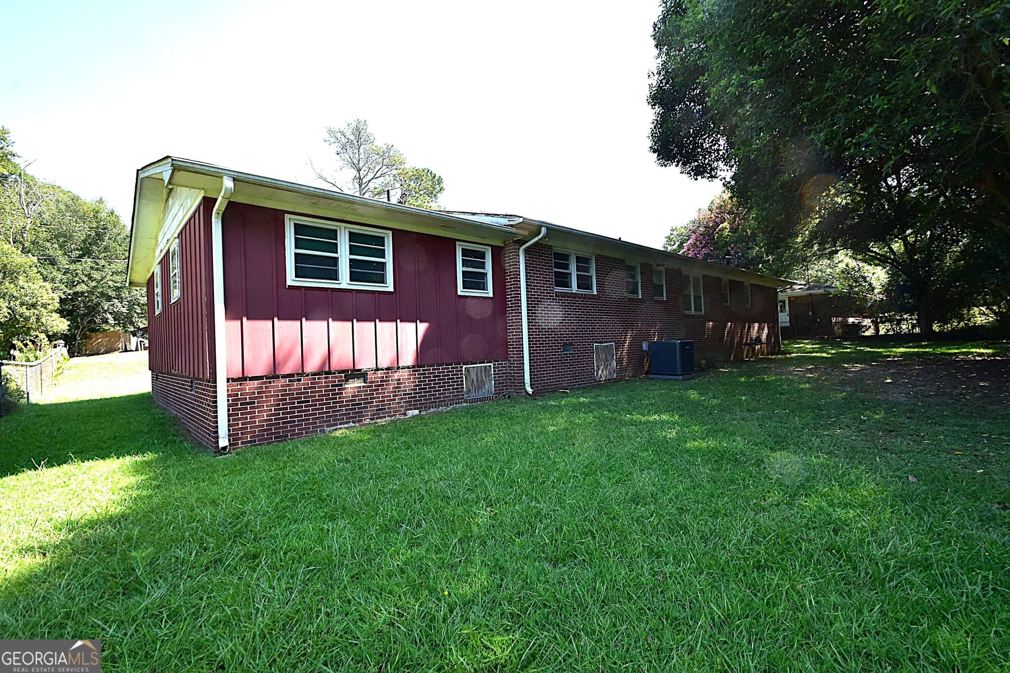 5 bedroom, 2.5 bathroom, 1,773 sq ft single family residence for sale at 163 Third Street, Lavonia, GA 30553 — photo 4