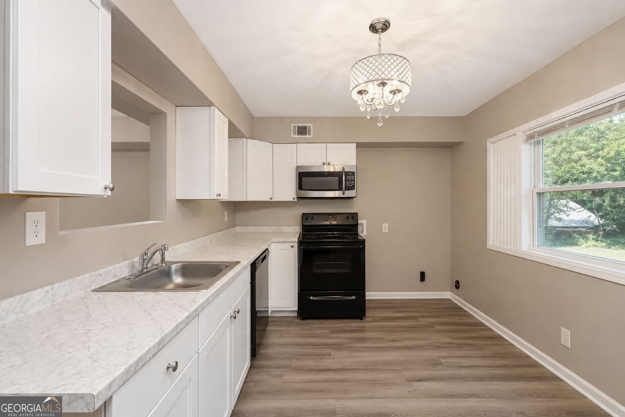 2 bedroom, 1 bathroom townhouse for rent at 88 Angie Drive 6, Mcdonough, GA 30252 for $1,497 a month — photo 6