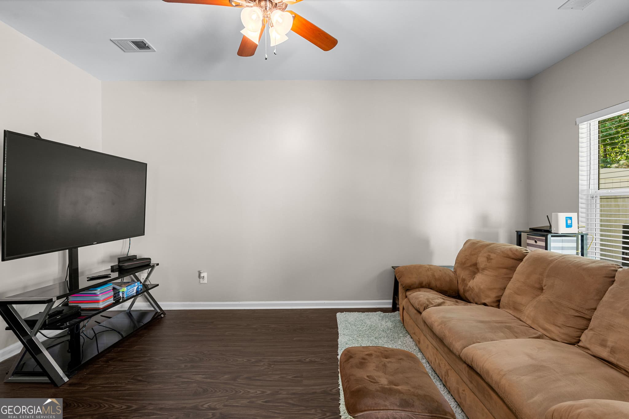 3 bedroom, 2.5 bathroom, 1,682 sq ft townhouse for sale at 143 Granite Way, Newnan, GA 30265 — photo 9